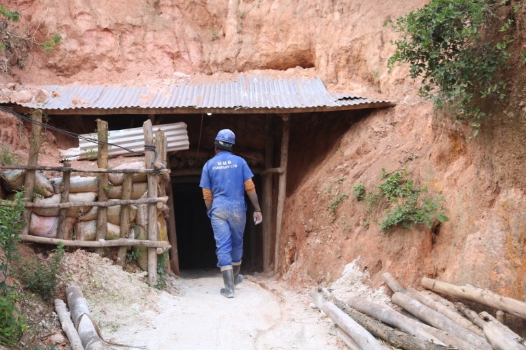 Photo from the Illuminating Small-Scale Mining in Rwanda (ISMR) project.